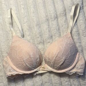 Victoria's Secret Lace Bra in Soft Pink and Cream